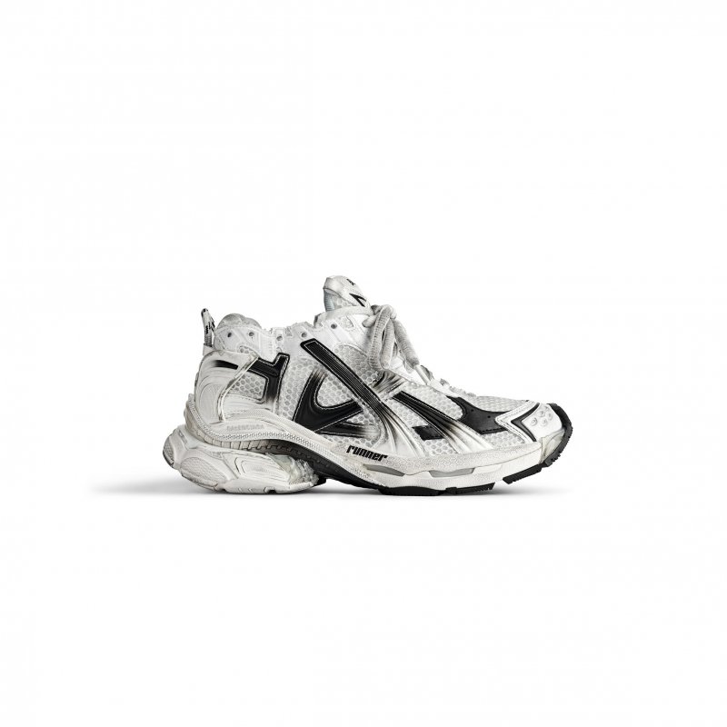(image for) BALENCIAGA WOMEN'S RUNNER GRADIENT SNEAKER IN WHITEBLACK 772767WRUNG9010