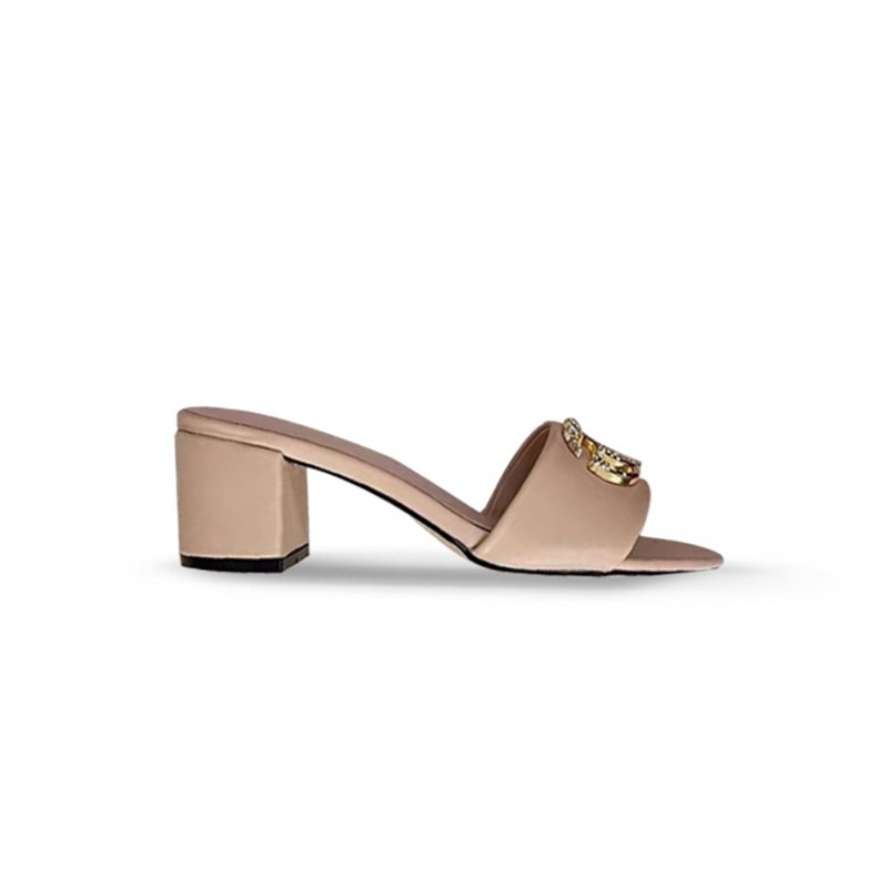 (image for) GUCCI WOMEN'S GG LOGO SANDALS