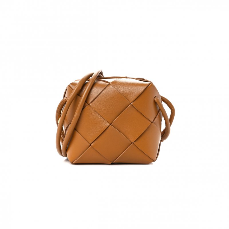 (image for) BOTTEGA VENETA LAMBSKIN MAXI INTRECCIATO MINI CASSETTE CAMERA BAG ACORN (15*15*7cm)